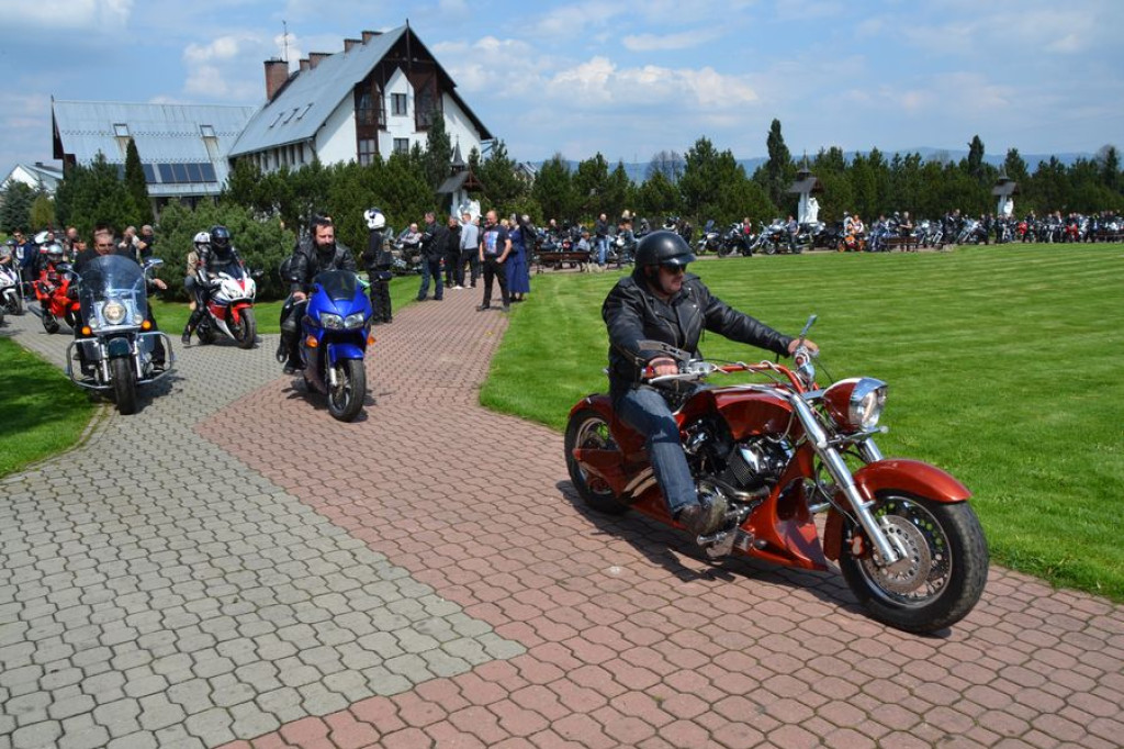 Motocykliści rozpoczynają sezon w Ludźmierzu