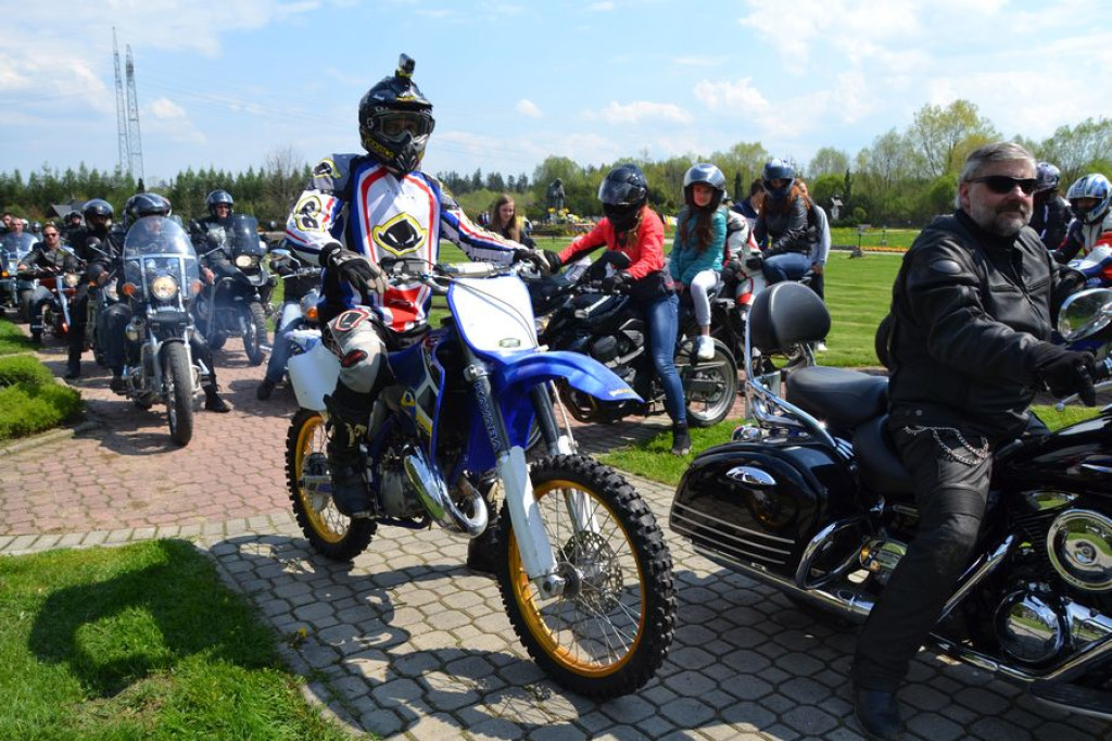 Motocykliści rozpoczynają sezon w Ludźmierzu