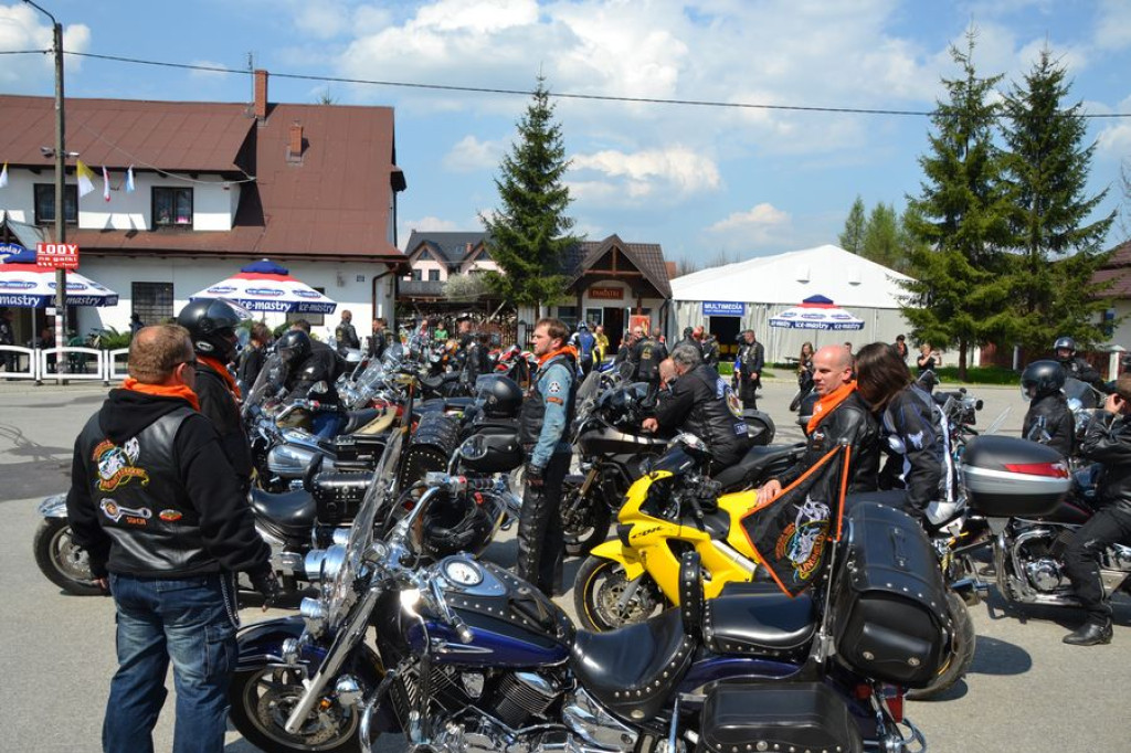 Motocykliści rozpoczynają sezon w Ludźmierzu