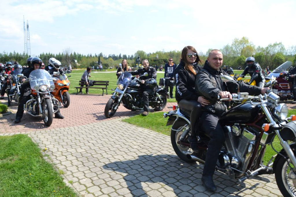 Motocykliści rozpoczynają sezon w Ludźmierzu