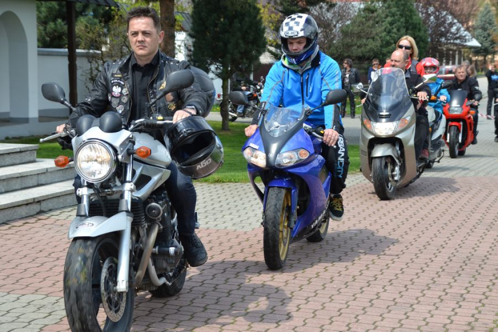 Motocykliści rozpoczynają sezon w Ludźmierzu