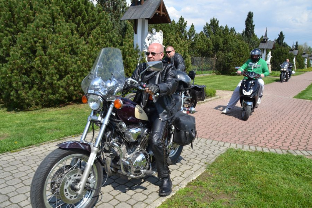 Motocykliści rozpoczynają sezon w Ludźmierzu