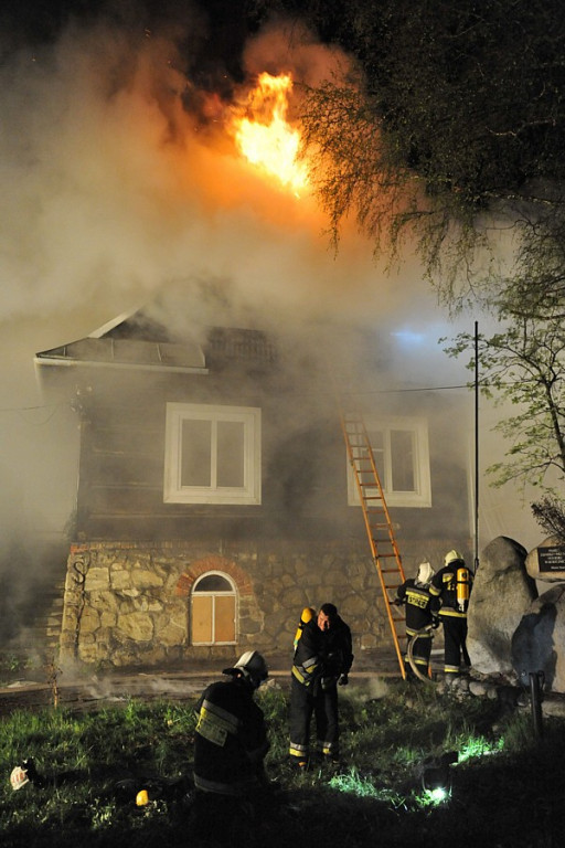 Pożar starego domu dziecka na Kowańcu