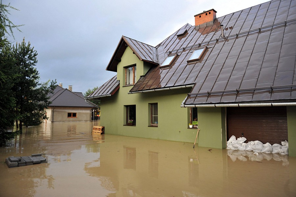 Ulewy, podtopienia i powódź: Niż przeszedł nad Podhalem