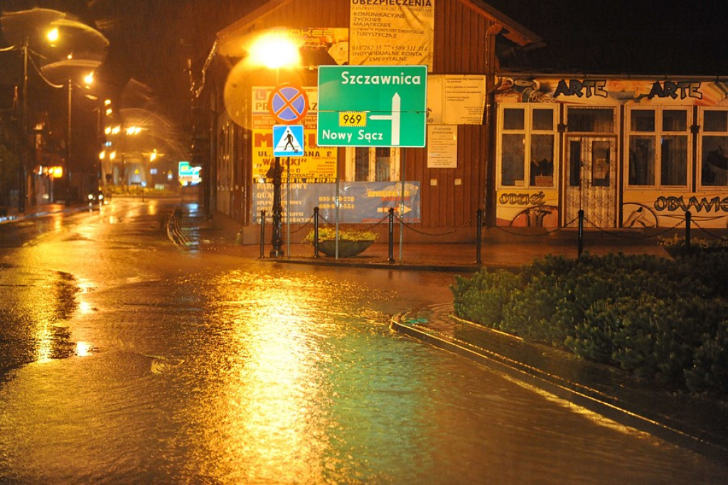 Ulewy, podtopienia i powódź: Niż przeszedł nad Podhalem
