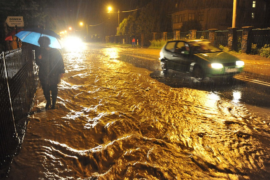 Ulewy, podtopienia i powódź: Niż przeszedł nad Podhalem