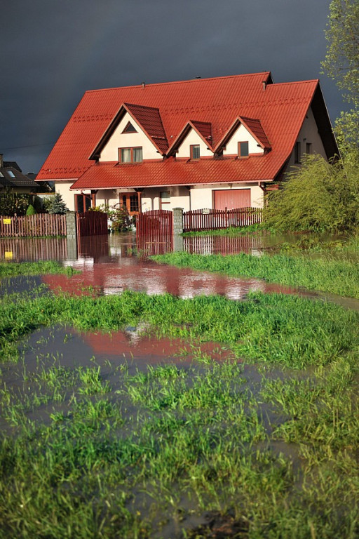 Ulewy, podtopienia i powódź: Niż przeszedł nad Podhalem