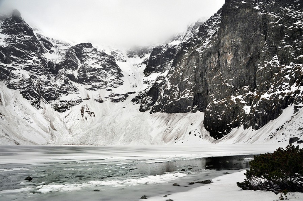 Majowe Morskie Oko i Czarny Staw pod Rysami