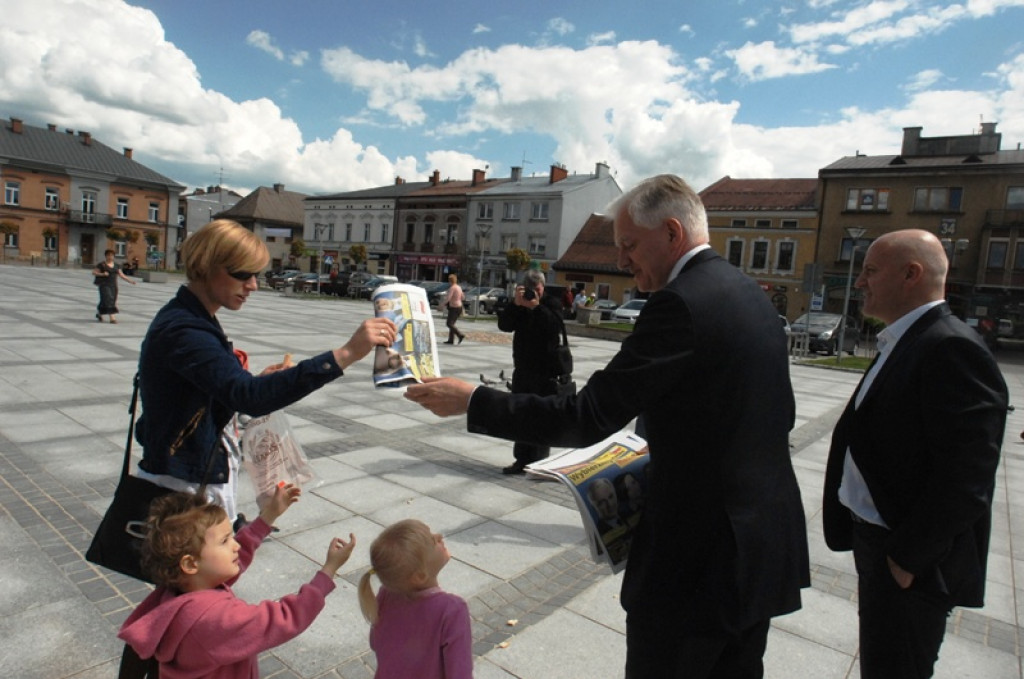 Jarosław Gowin na nowotarskim rynku