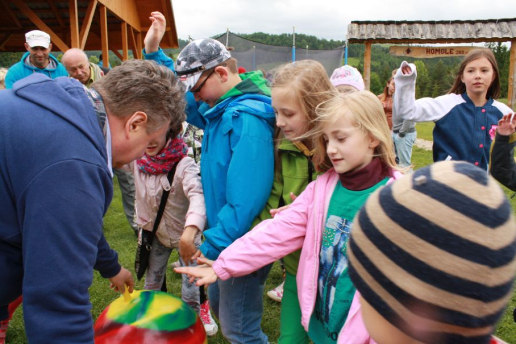 Dzień dziecka w Jaworkach: Edukacja poprzez zabawę