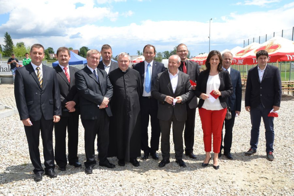 Nowe boisko i scena w Rogoźniku