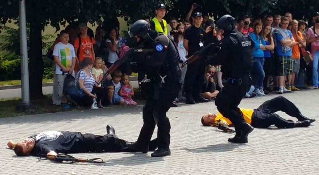 Nowotarscy kadeci w katowickiej szkole policji