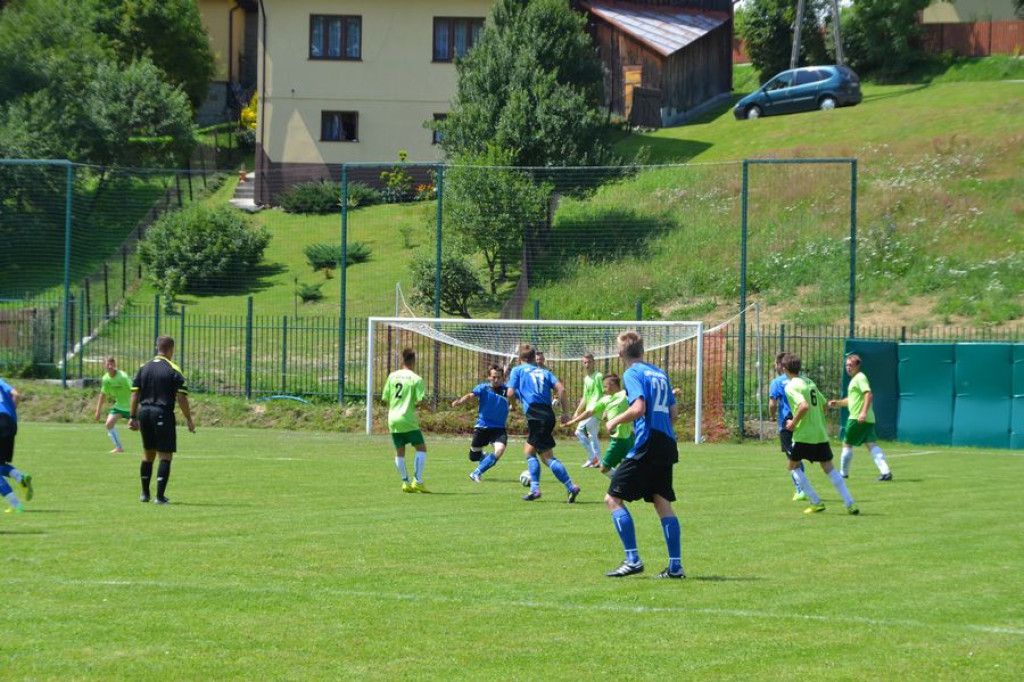 Boisko sportowe w Pyzówce zostało oficjalnie otwarte