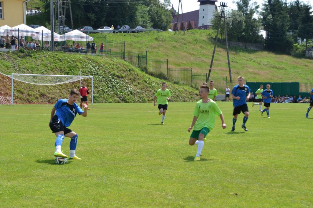 Boisko sportowe w Pyzówce zostało oficjalnie otwarte