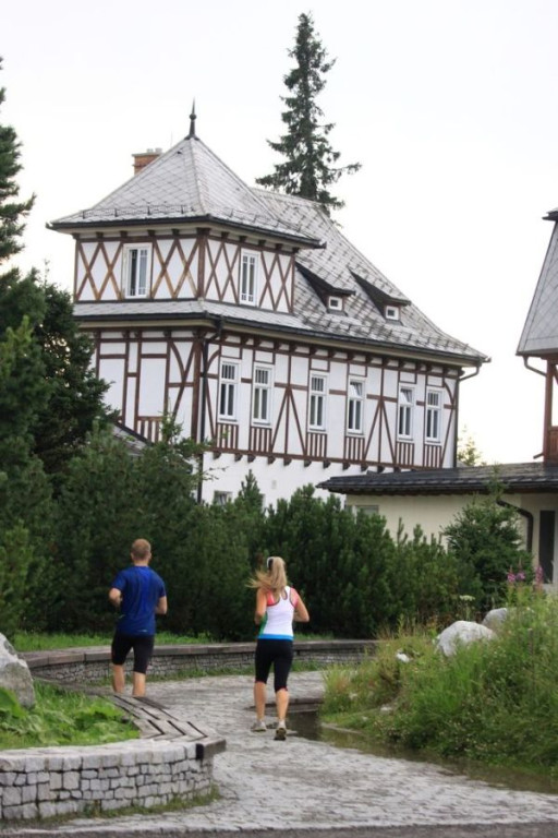 Urokliwe Szczyrbskie Jezioro