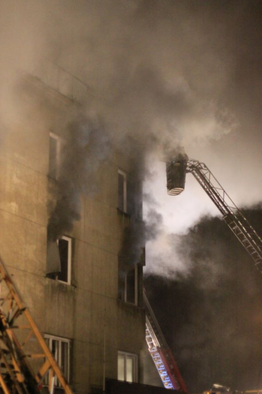 "Watra" w ogniu. Trzy osoby poszkodowane w pożarze