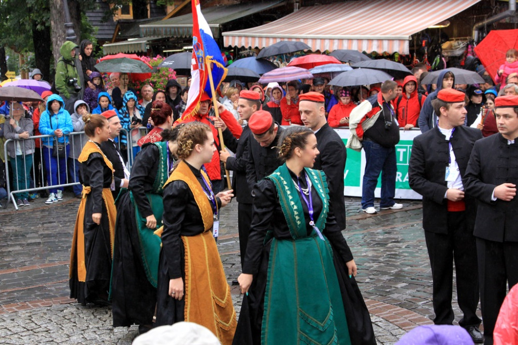 Korowód na początek festiwalu