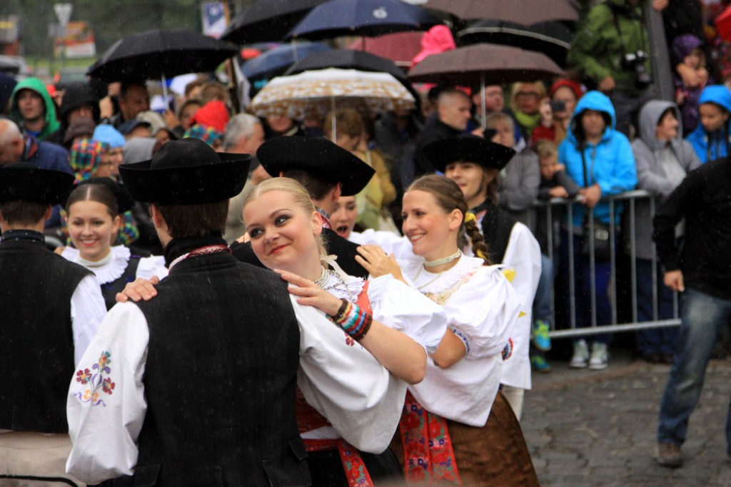 Korowód na początek festiwalu