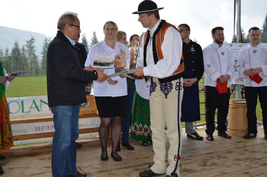 Polaniarski osod w deszczu