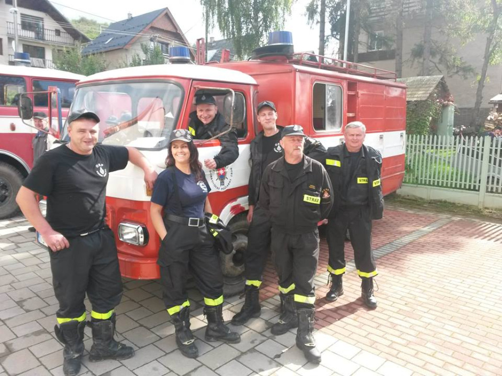 Strażacy z Czarnego Dunajca gaszą pożar na Słowacji