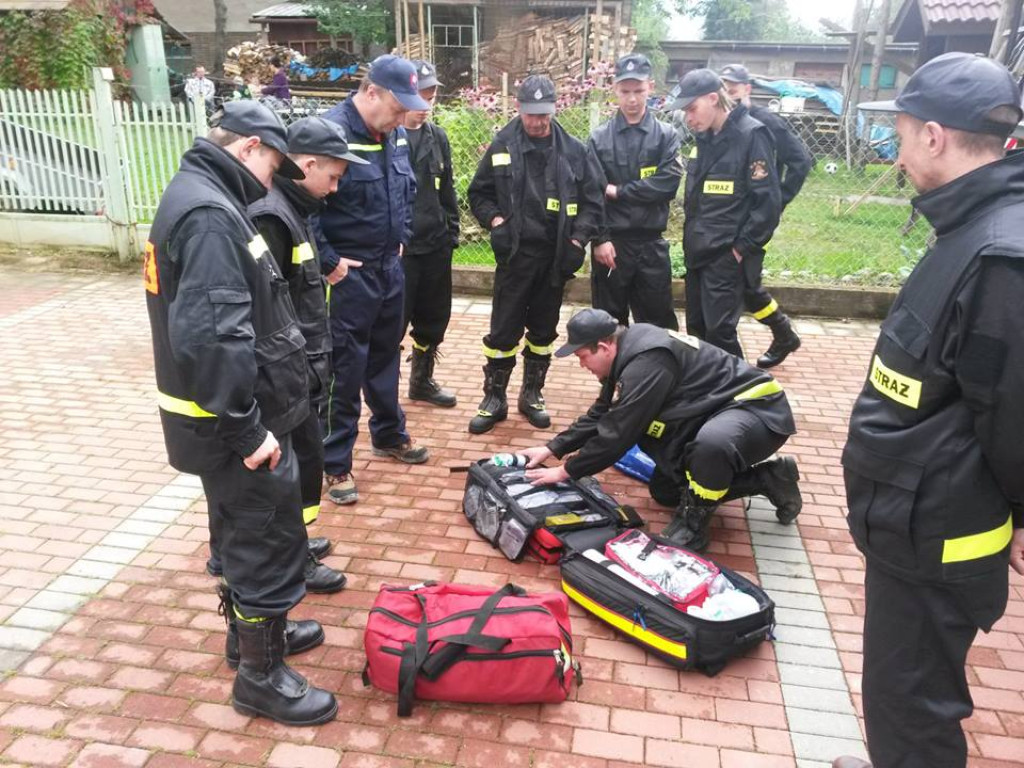 Strażacy z Czarnego Dunajca gaszą pożar na Słowacji