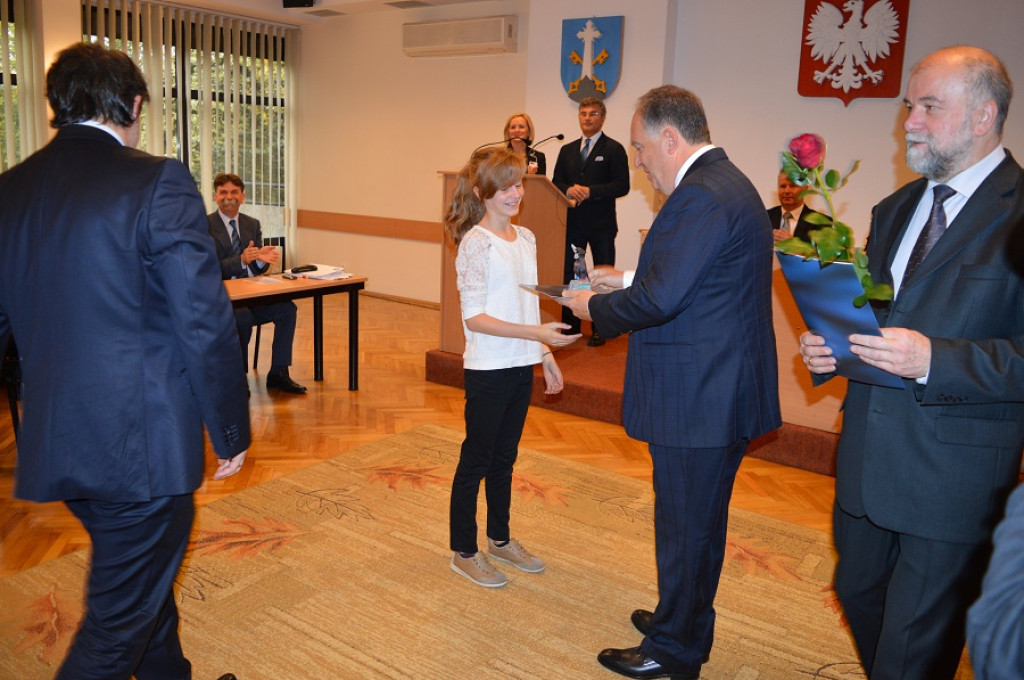 Nauczycielskie awanse, uczniowskie nagrody
