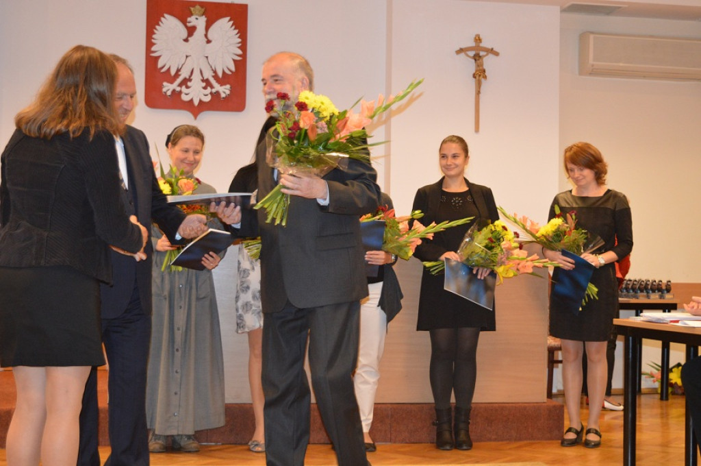 Nauczycielskie awanse, uczniowskie nagrody