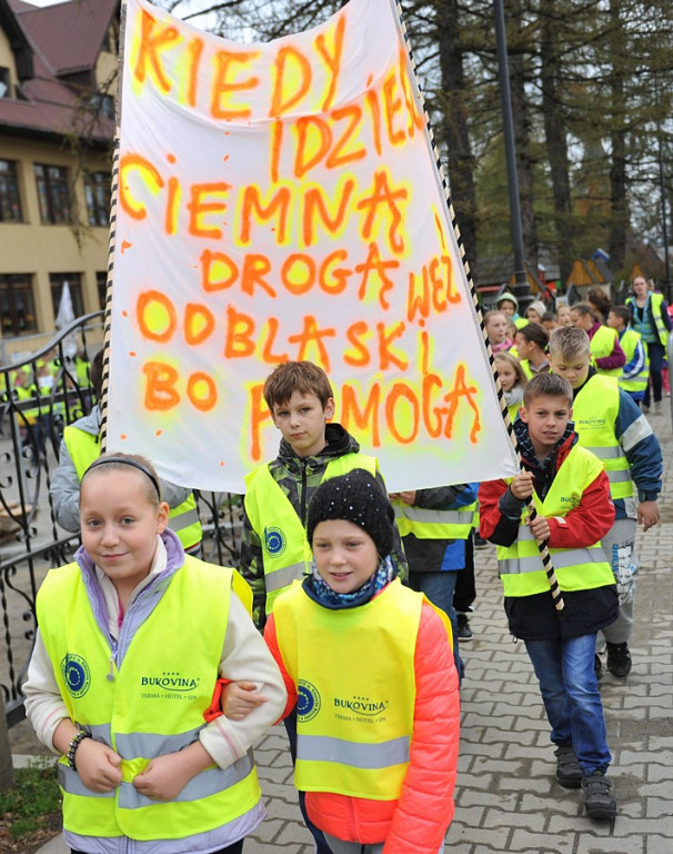 Odblaskowy spacer po Bukowinie