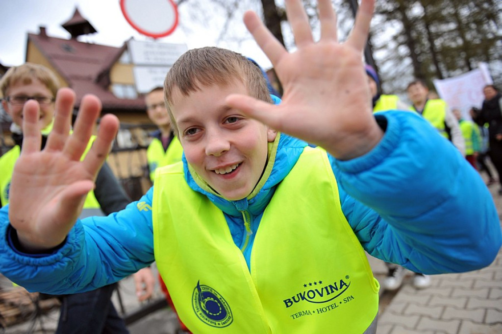Odblaskowy spacer po Bukowinie