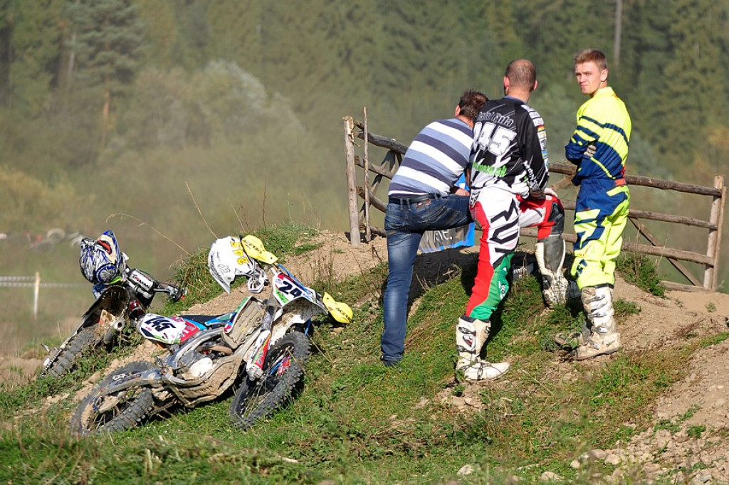 Amatorskie zawody motocrossowe