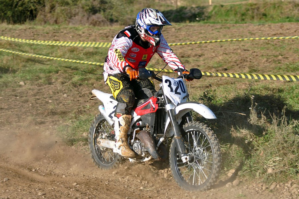Amatorskie zawody motocrossowe