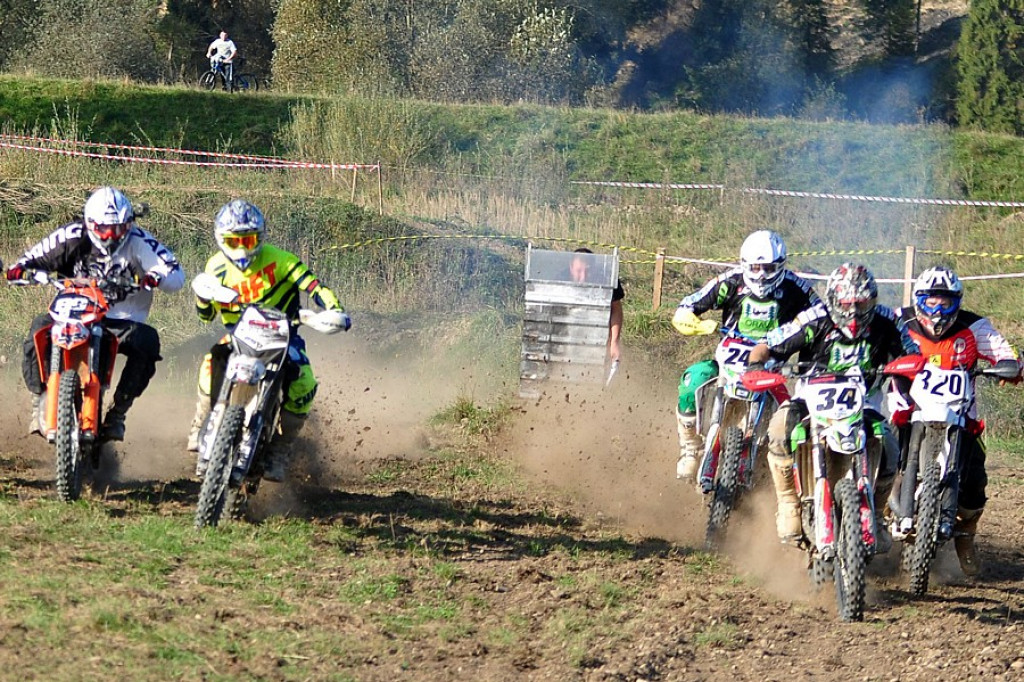 Amatorskie zawody motocrossowe