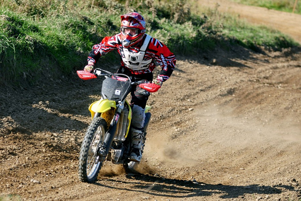 Amatorskie zawody motocrossowe