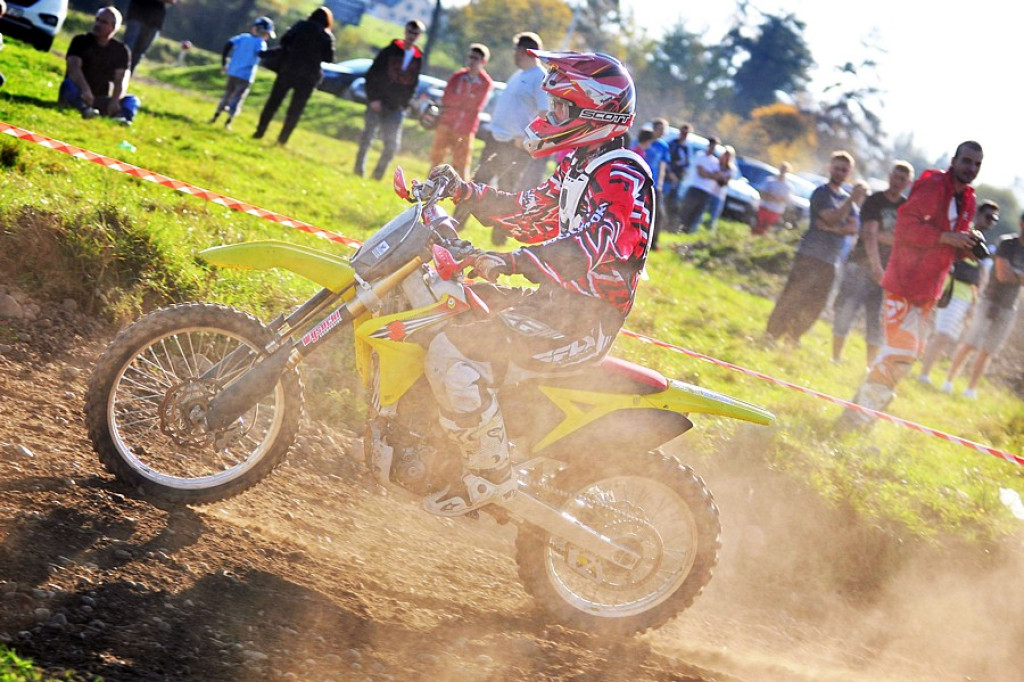 Amatorskie zawody motocrossowe
