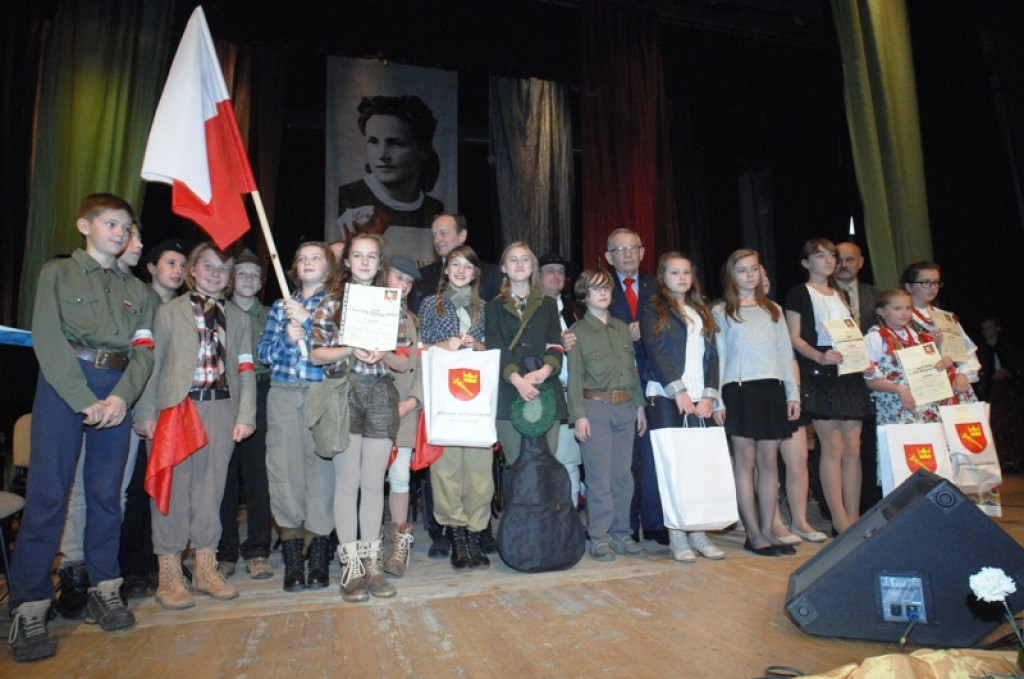 I Powiatowy Festiwal Poezji i Pieśni Patriotycznej w Nowym Targu