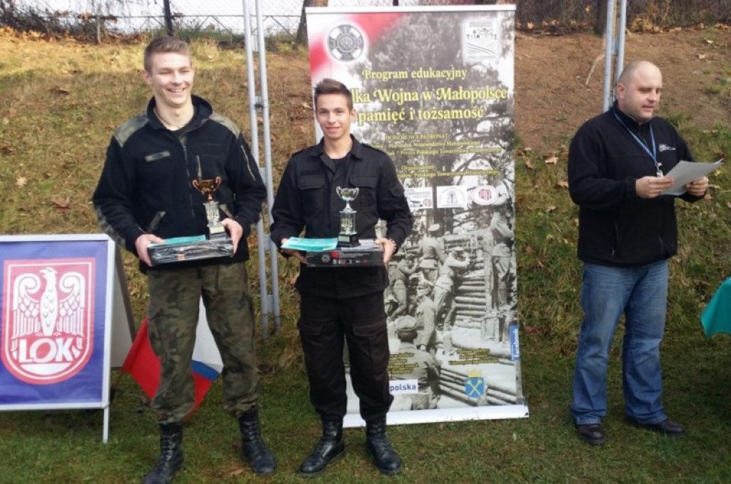 Historyczne strzelanie – cztery puchary dla kadetów