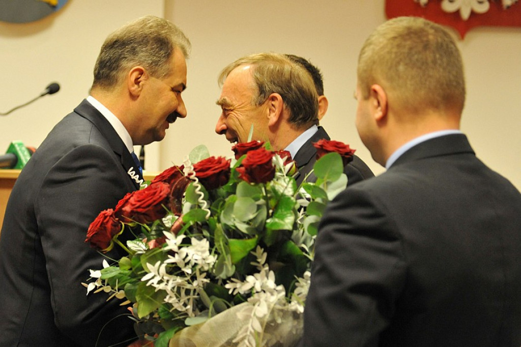 Uroczysta sesja w Zakopanem: Leszek Dorula zaprzysiężony