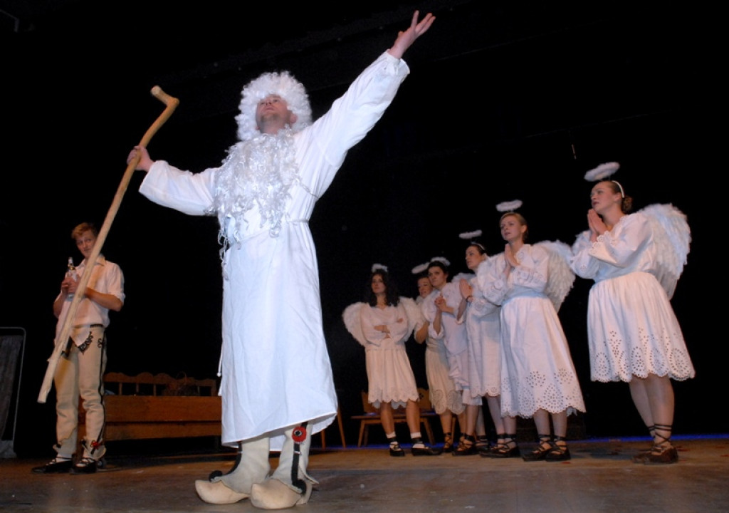 „Babski wybór” na scenie nowotarskiego MOK - gwara, seks i Conchita
