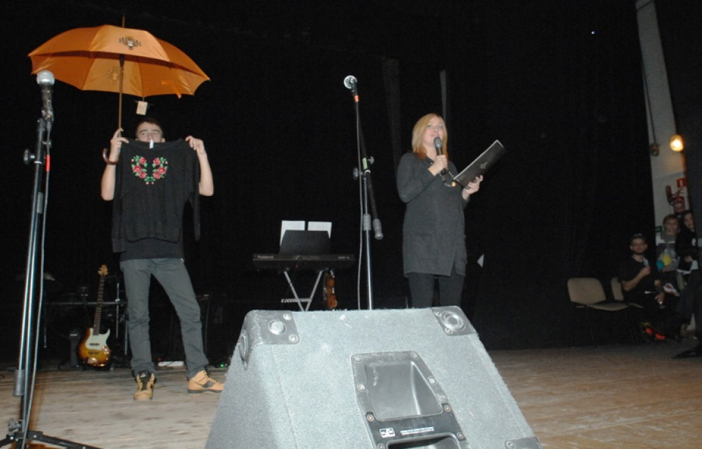 Mała Ania pod skrzydłami Sokoła - koncert charytatywny w nowotarskim MOK