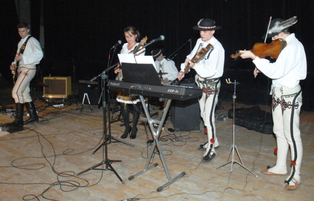 Mała Ania pod skrzydłami Sokoła - koncert charytatywny w nowotarskim MOK