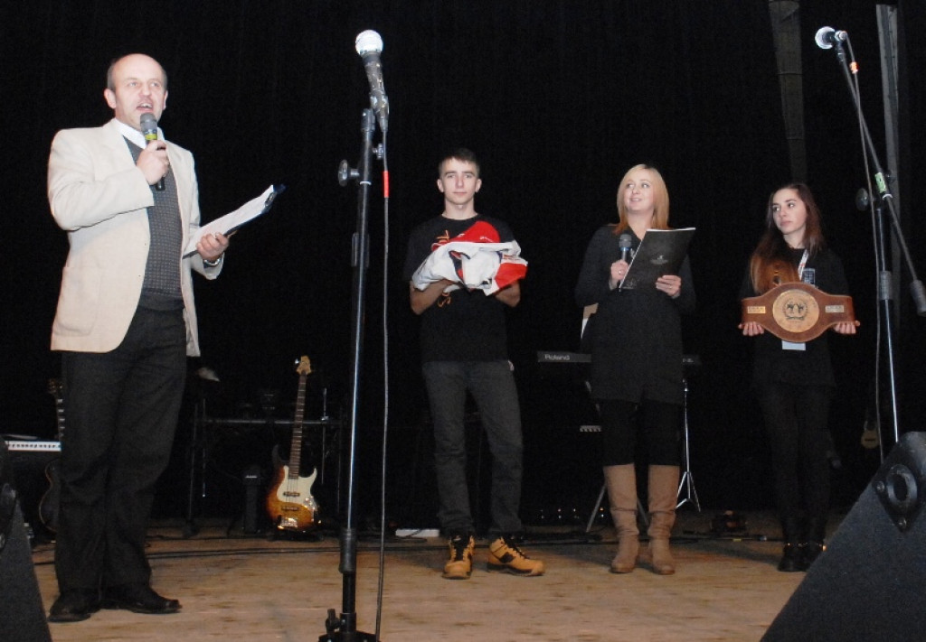 Mała Ania pod skrzydłami Sokoła - koncert charytatywny w nowotarskim MOK