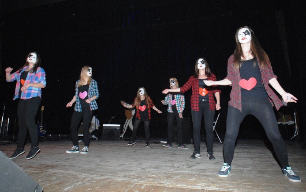 Mała Ania pod skrzydłami Sokoła - koncert charytatywny w nowotarskim MOK