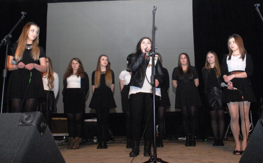 Mała Ania pod skrzydłami Sokoła - koncert charytatywny w nowotarskim MOK