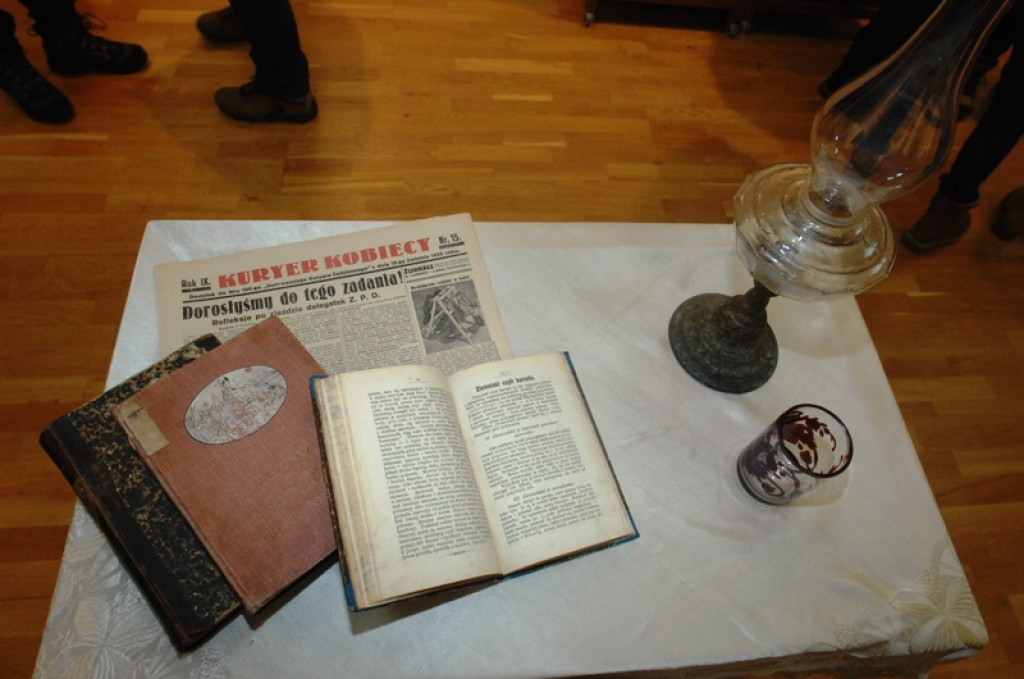 „Nowotarżanki” - niezwykła historyczna wystawa w nowotarskim ratuszu