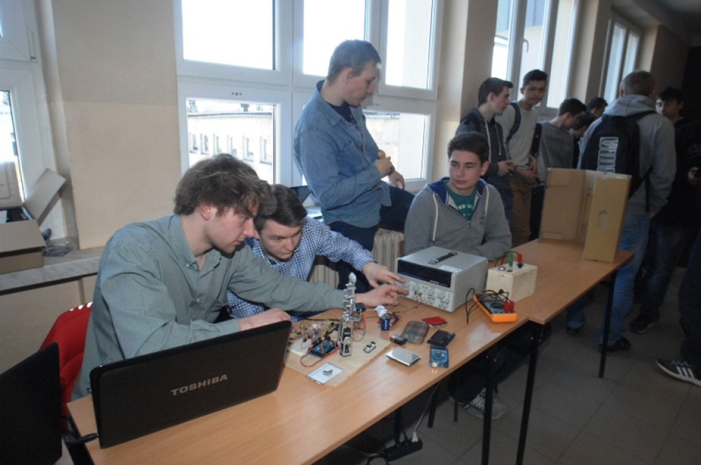 IX Festiwal Nauki w nowotarskim Zespole Szkół Technicznych