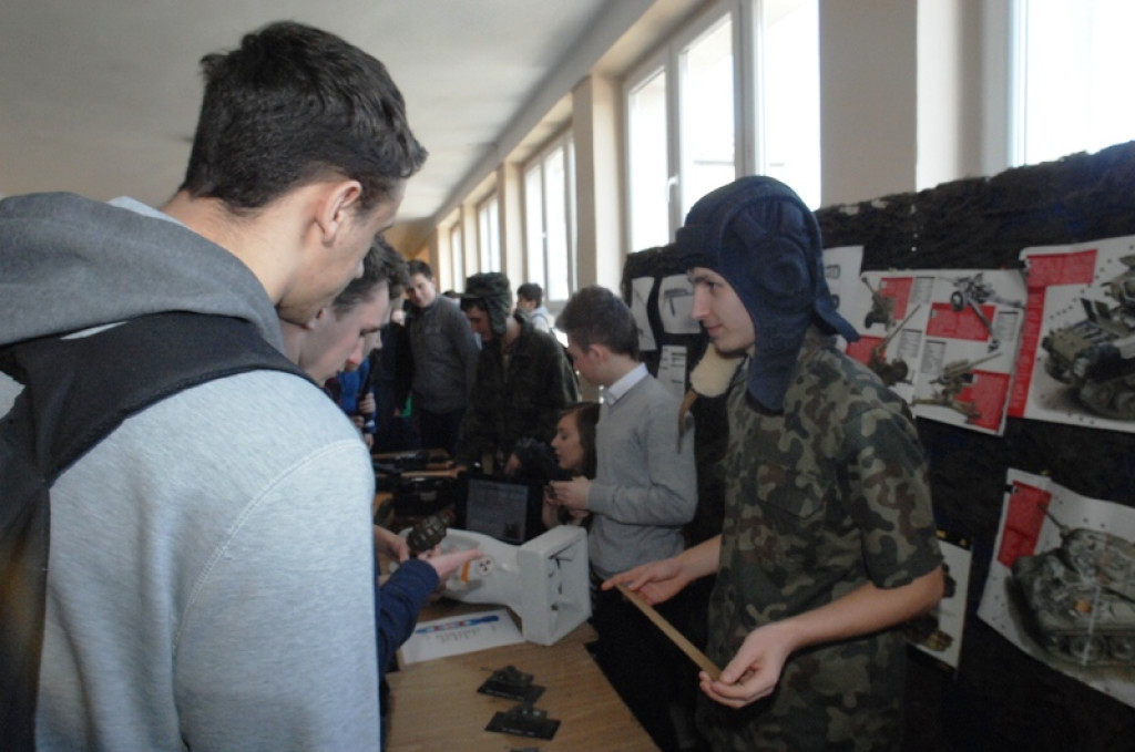 IX Festiwal Nauki w nowotarskim Zespole Szkół Technicznych