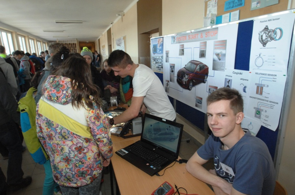 IX Festiwal Nauki w nowotarskim Zespole Szkół Technicznych