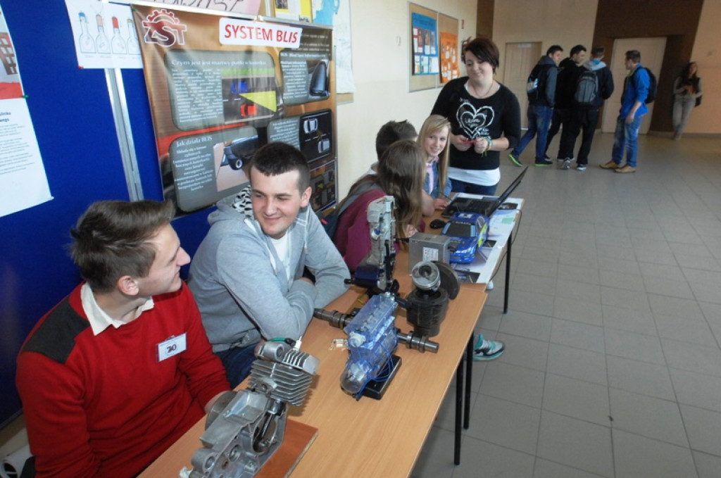 IX Festiwal Nauki w nowotarskim Zespole Szkół Technicznych
