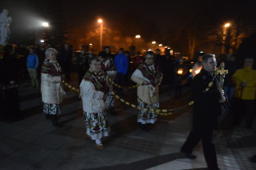 Wieczorna i poranna rezurekcja