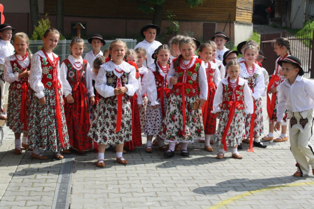 Kluszkowce potrafią się bawić